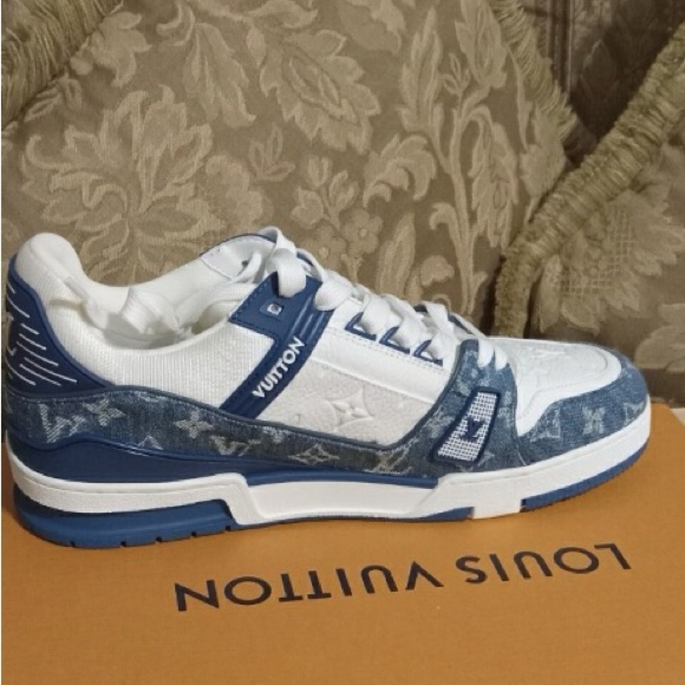Louis Vuitton size 46.
